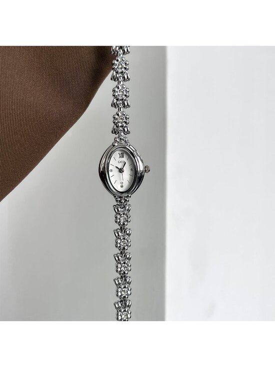 Women\'s White Silver Analog Quartz Alloy Steel Oval Roman Numeral Bracelet Watch main image 5
